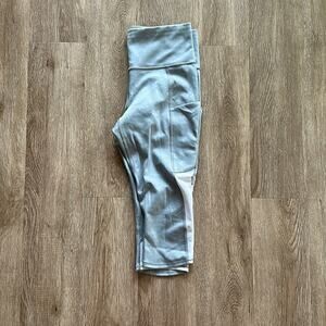 Athleta All In Crop Leggings Size Small Mesh Panels & Zipper Pocket Grey & White